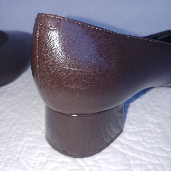 Brown Leather Pumps Size 10W - Picture 8 of 10